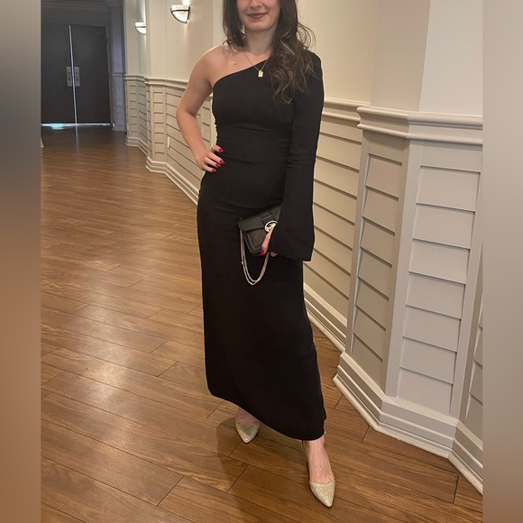 Dissh asymmetrical, Sasha one shoulder long sleeve dress with slit. - Picture 2 of 4